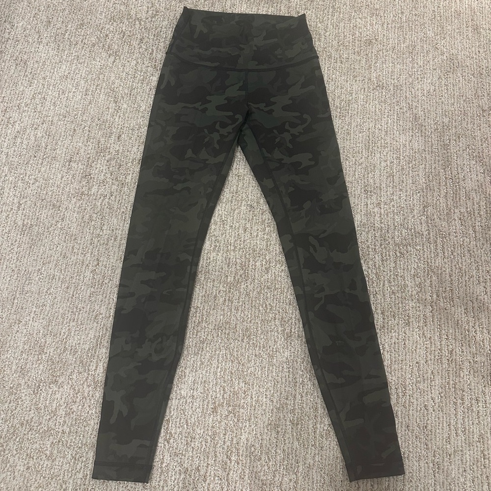 Lululemon Camo Leggings | Size 6